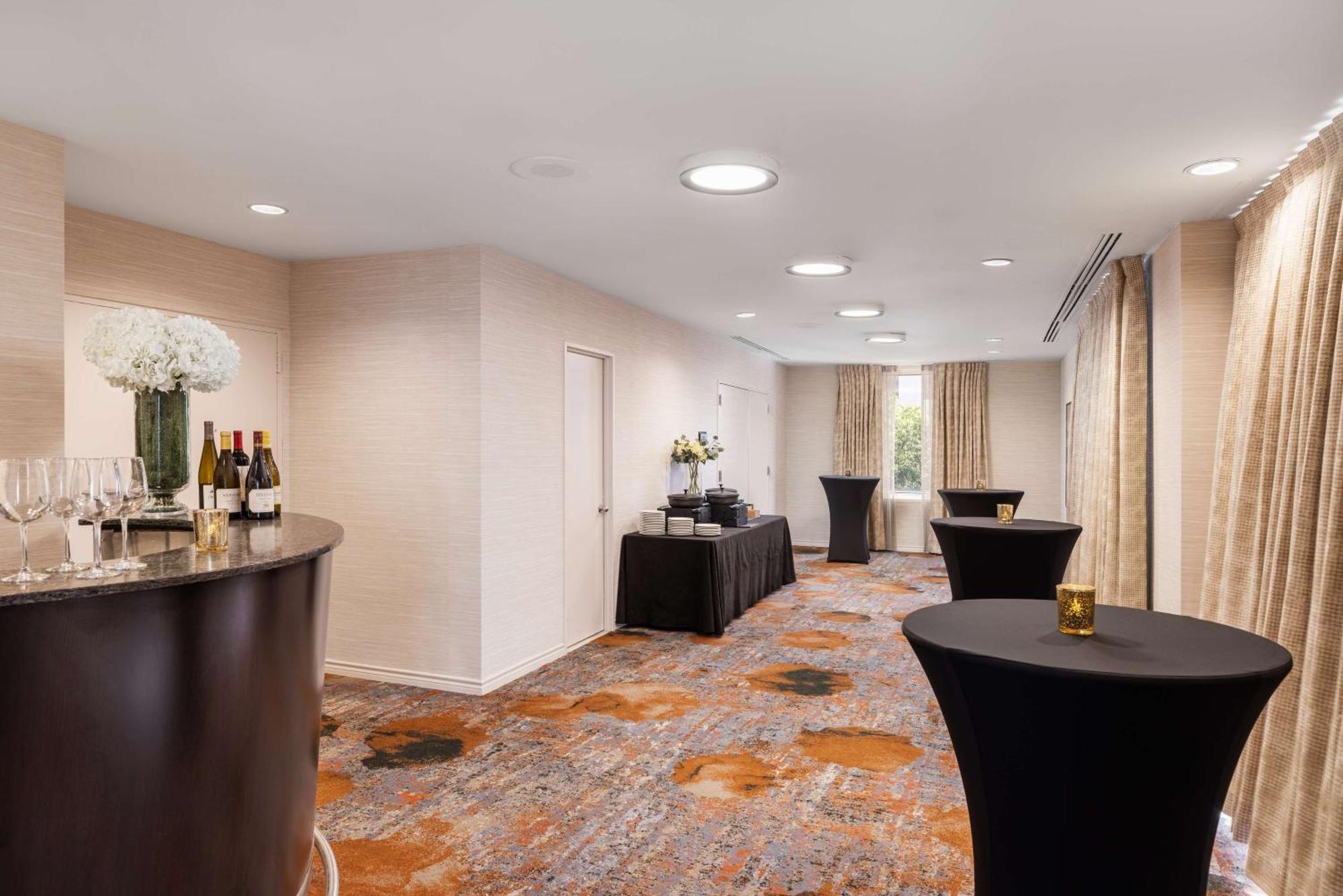 Doubletree Suites By Hilton Austin Downtown Capitol Buitenkant foto