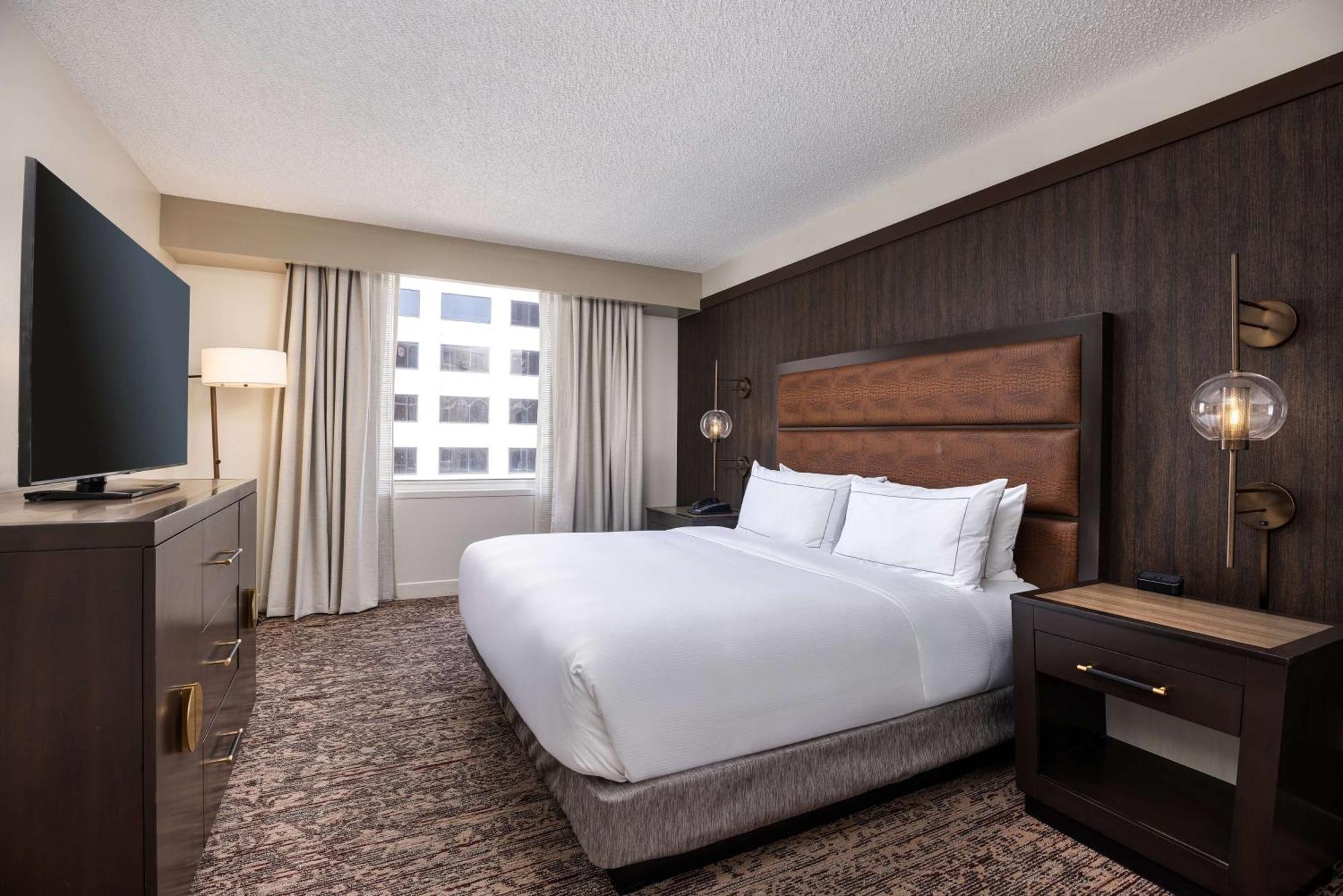 Doubletree Suites By Hilton Austin Downtown Capitol Buitenkant foto