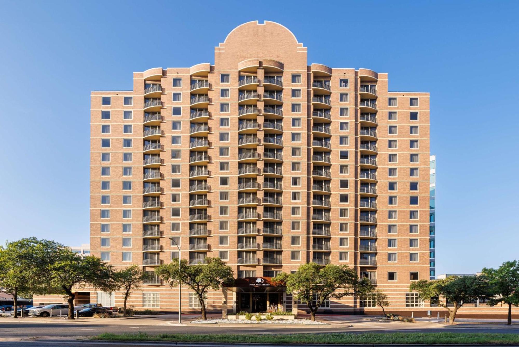 Doubletree Suites By Hilton Austin Downtown Capitol Buitenkant foto
