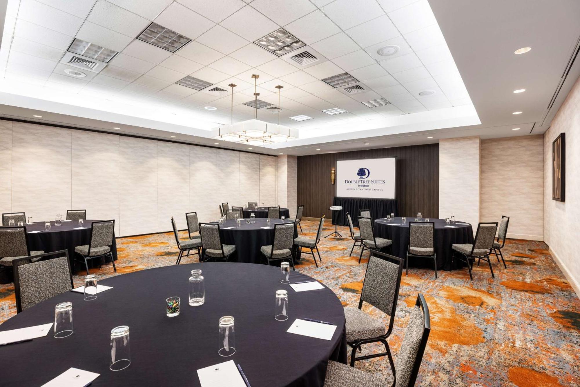 Doubletree Suites By Hilton Austin Downtown Capitol Buitenkant foto