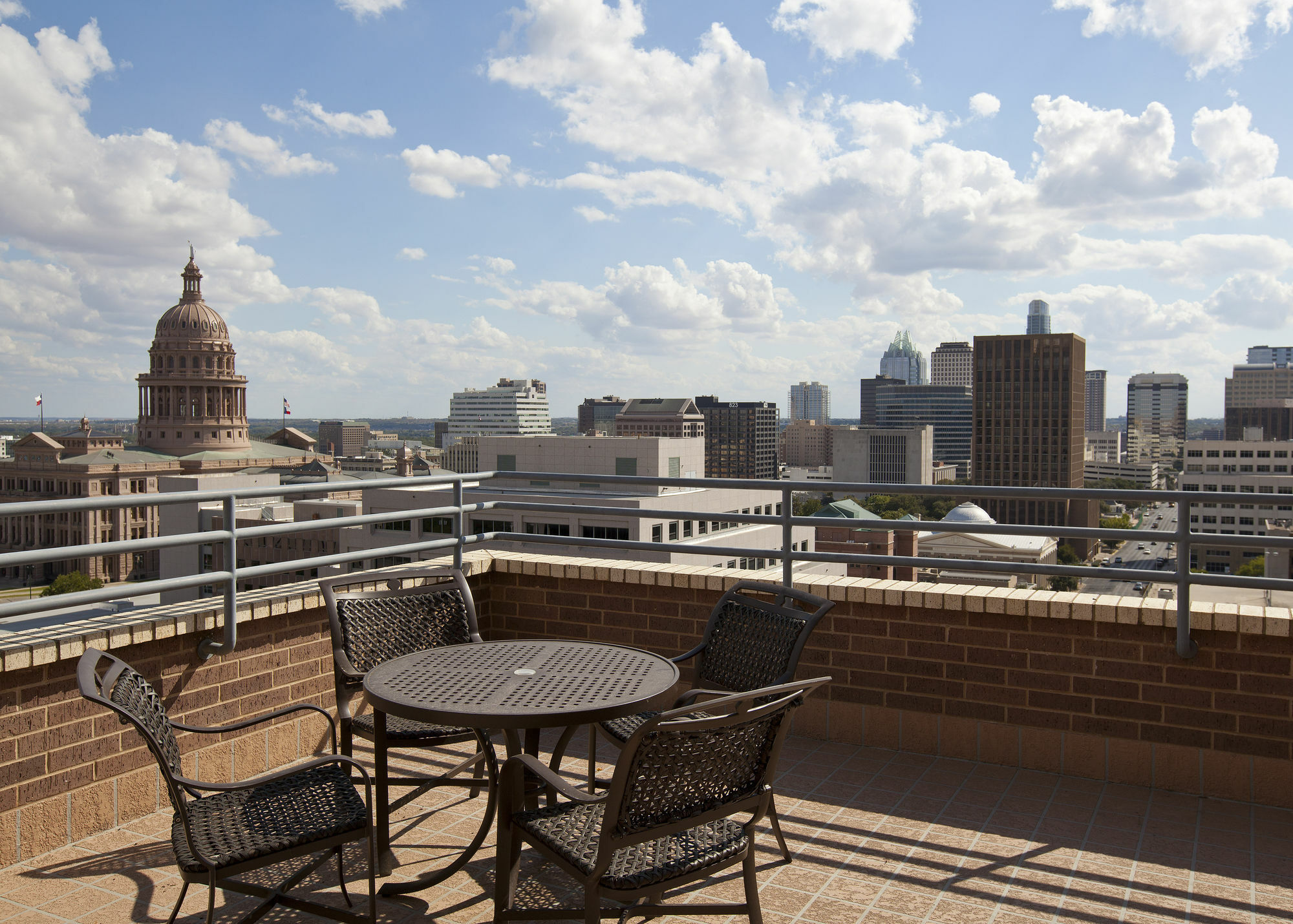 Doubletree Suites By Hilton Austin Downtown Capitol Faciliteiten foto